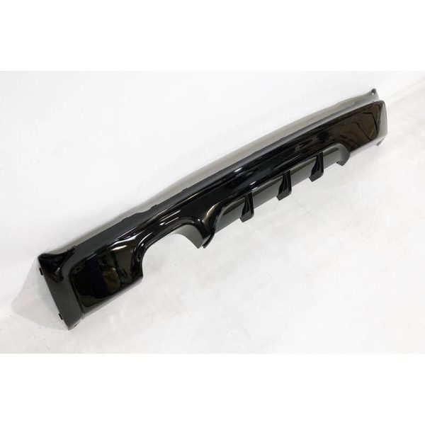 Estrattore sottoparaurti posteriore BMW F22 / F23 m-tech look M Performance Nero lucido