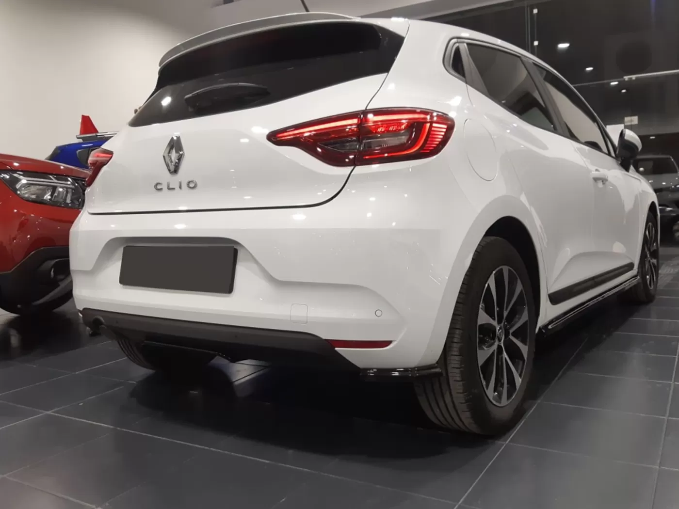 Sottoparaurti diffusore posteriore Renault Clio Mk5 2019- - immagine 2