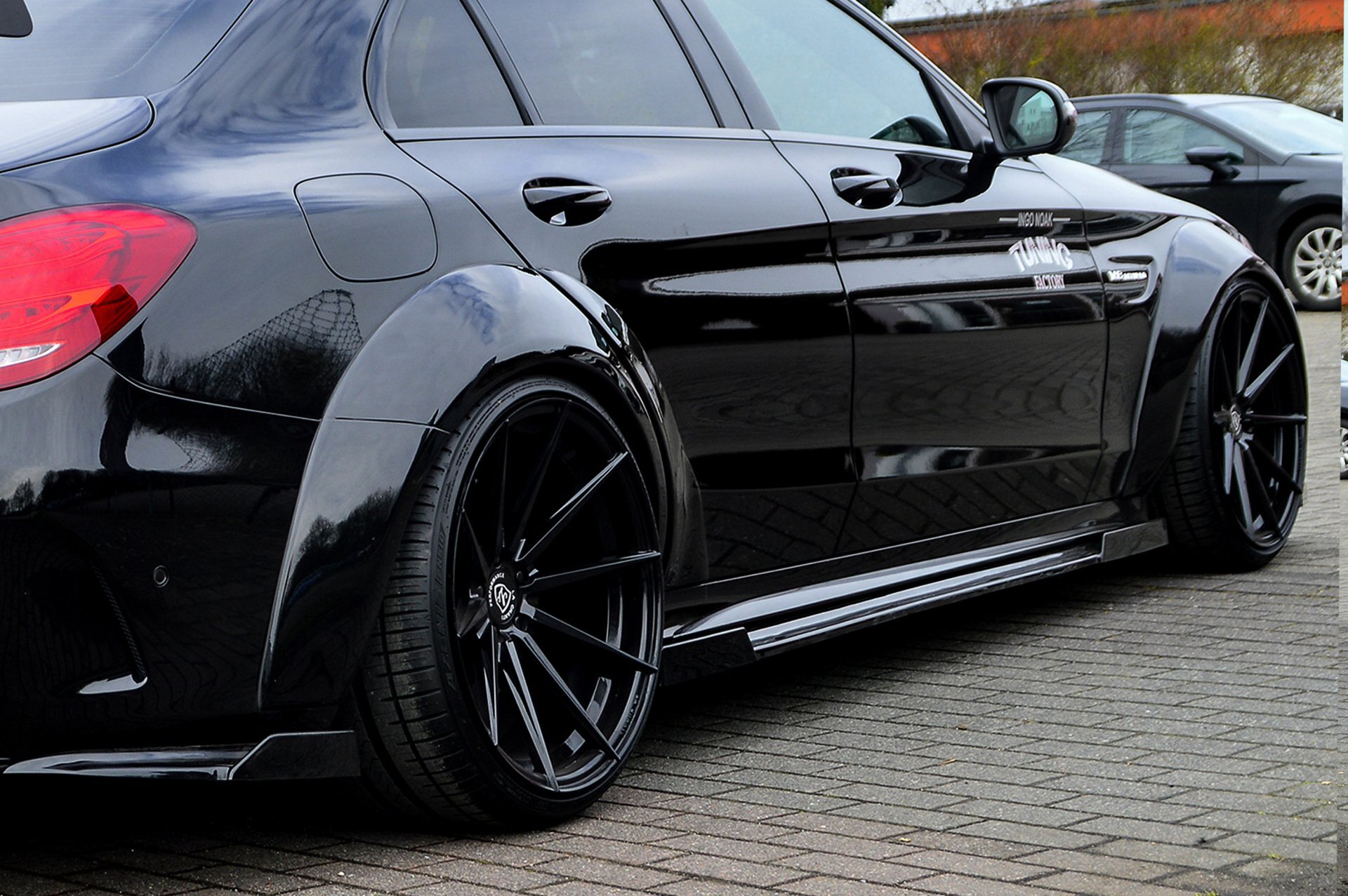 Allargamenti parafanghi Mercedes Classe C C63AMG+S W205 Berlina 2015- - immagine 3