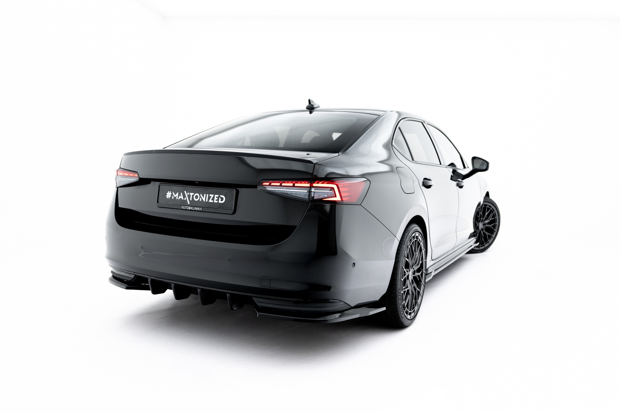 Sottoparaurti splitter laterali V.1 Skoda Superb Sportline Mk4 2024 - - immagine 2