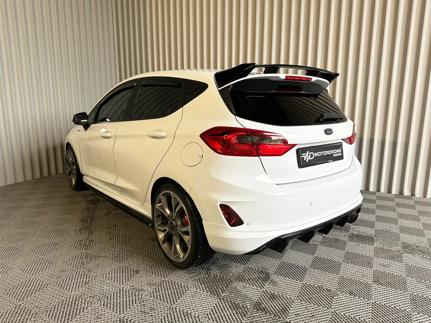 Spoiler alettone Ford Fiesta Mk8 / Mk8.5 Standard / ST-Line 2018- / 2021- - immagine 4