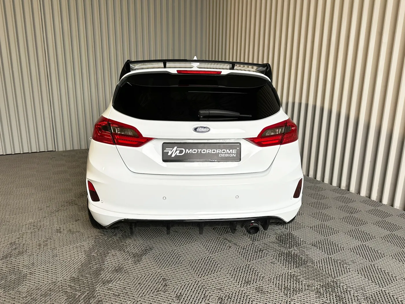 Spoiler alettone Ford Fiesta Mk8 / Mk8.5 Standard / ST-Line 2018- / 2021- - immagine 5