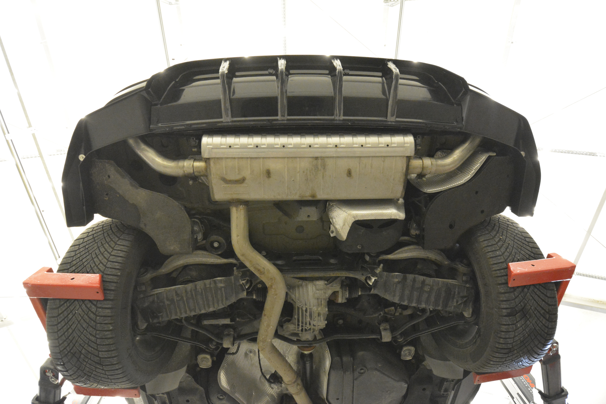 Sottoparaurti posteriore Volkswagen Touareg Elegance Mk3 Facelift 2023-2026 - immagine 8