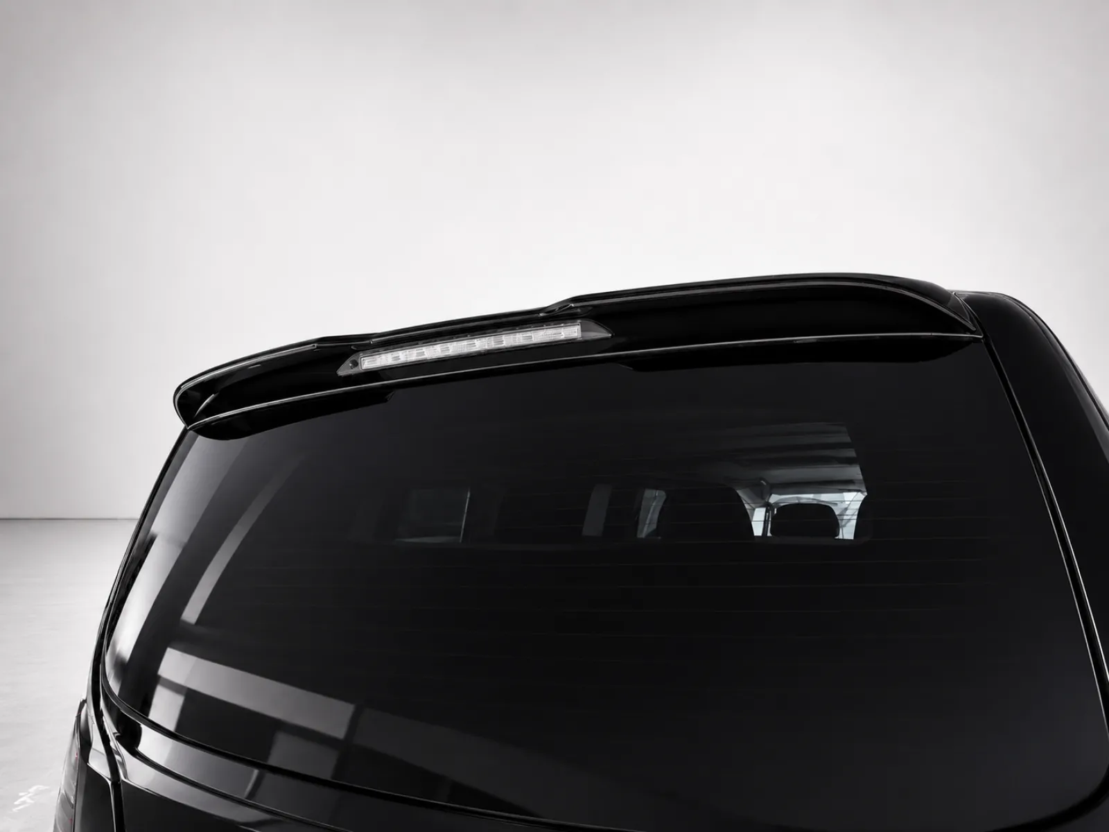 Spoiler alettone posteriore Mercedes Classe V W447 2014- - immagine 6
