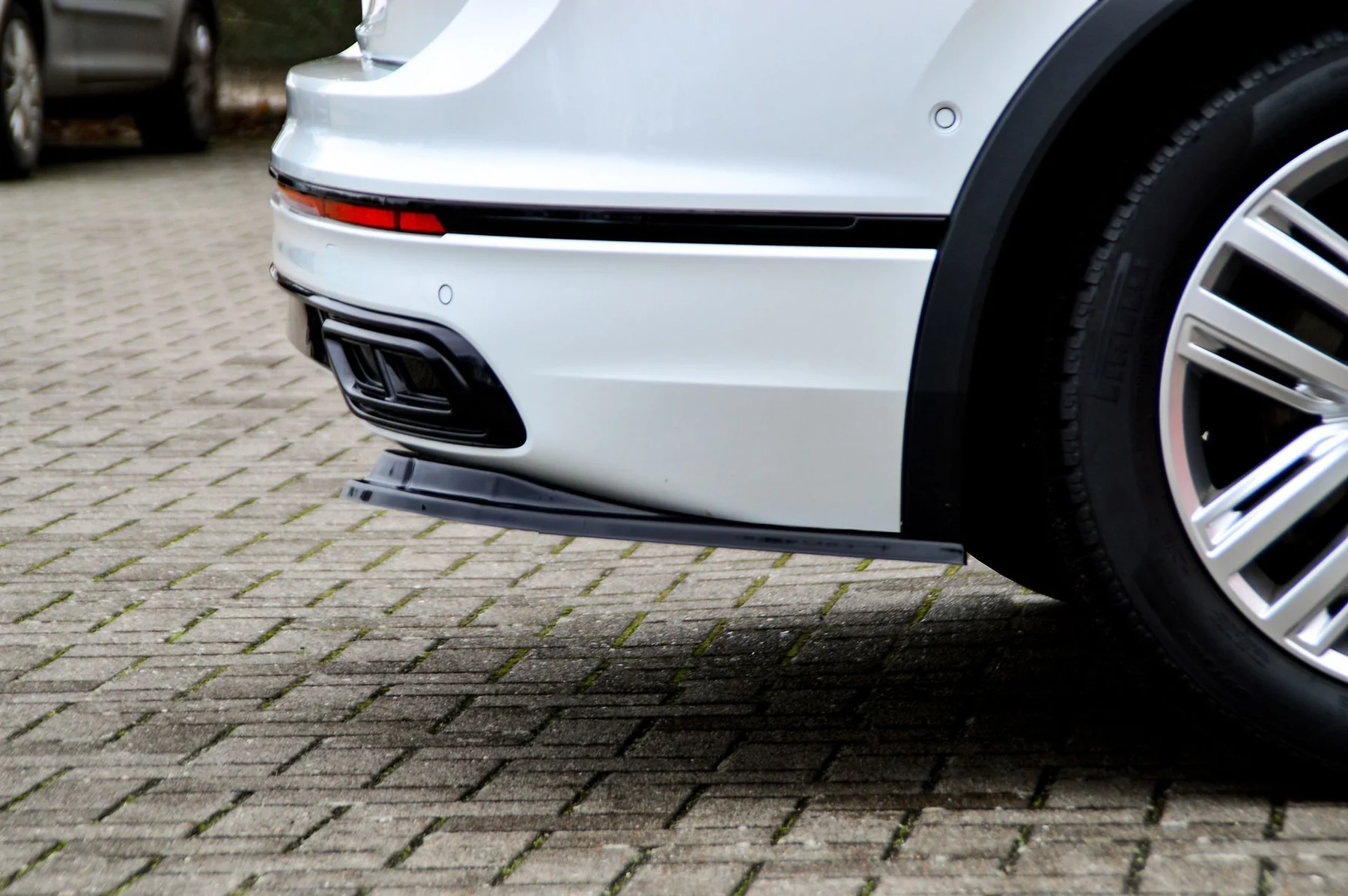 Sottoparaurti laterali posteriori Volkswagen Tiguan 2 AD1 R-Line 2021-