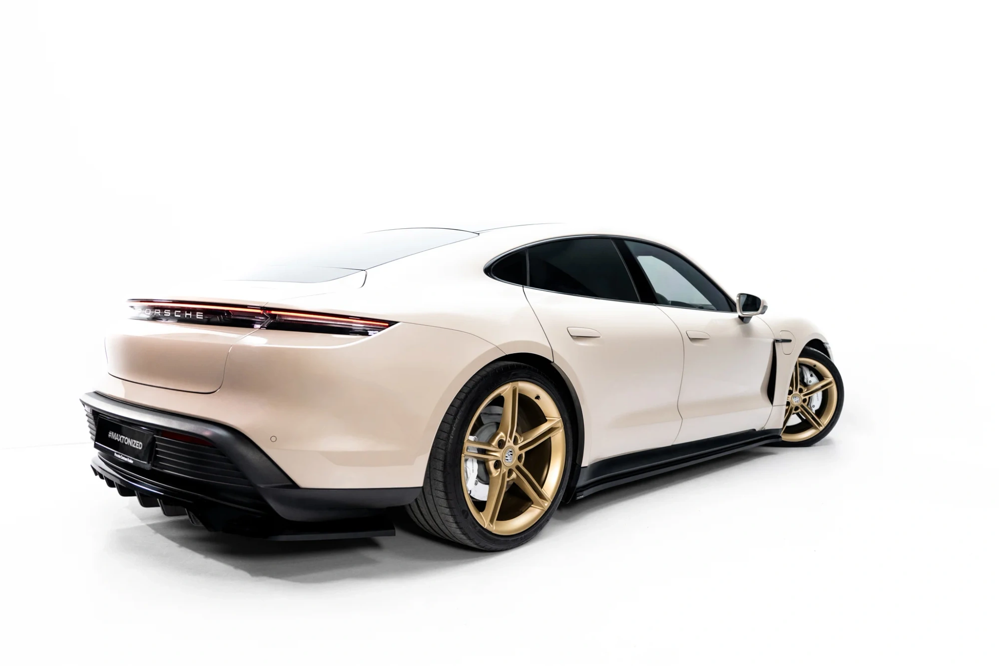 Lama minigonna sottoporta Porsche Taycan / Taycan 4 / Taycan 4S / Taycan GTS Mk1 2019-2024