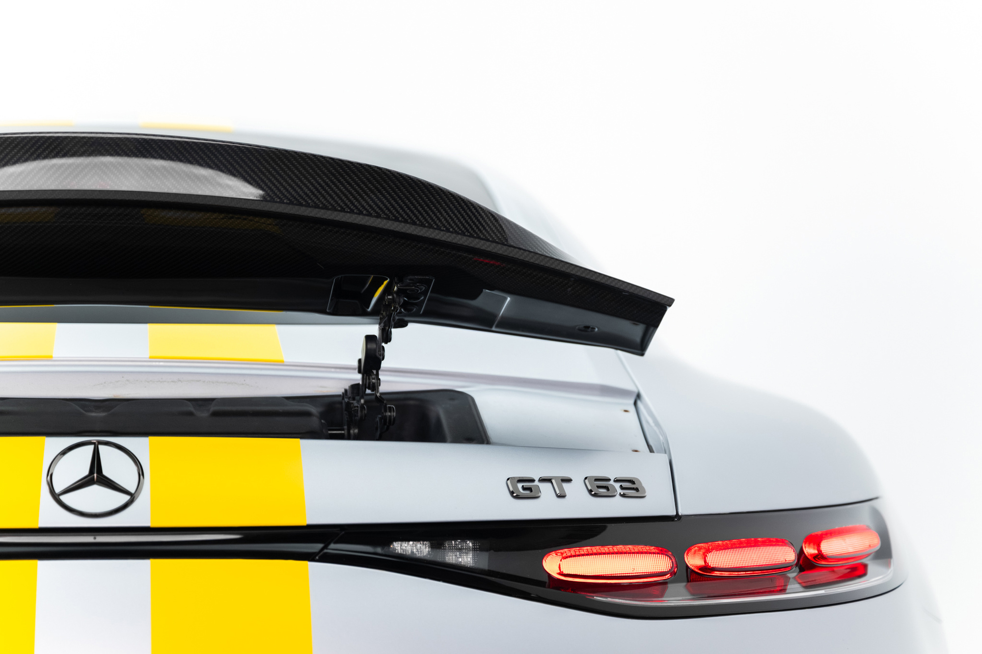 Spoiler in carbonio V.2 Mercedes AMG GT 43 / 55 / 63 / 63 SE Performance C192 2023- - immagine 11
