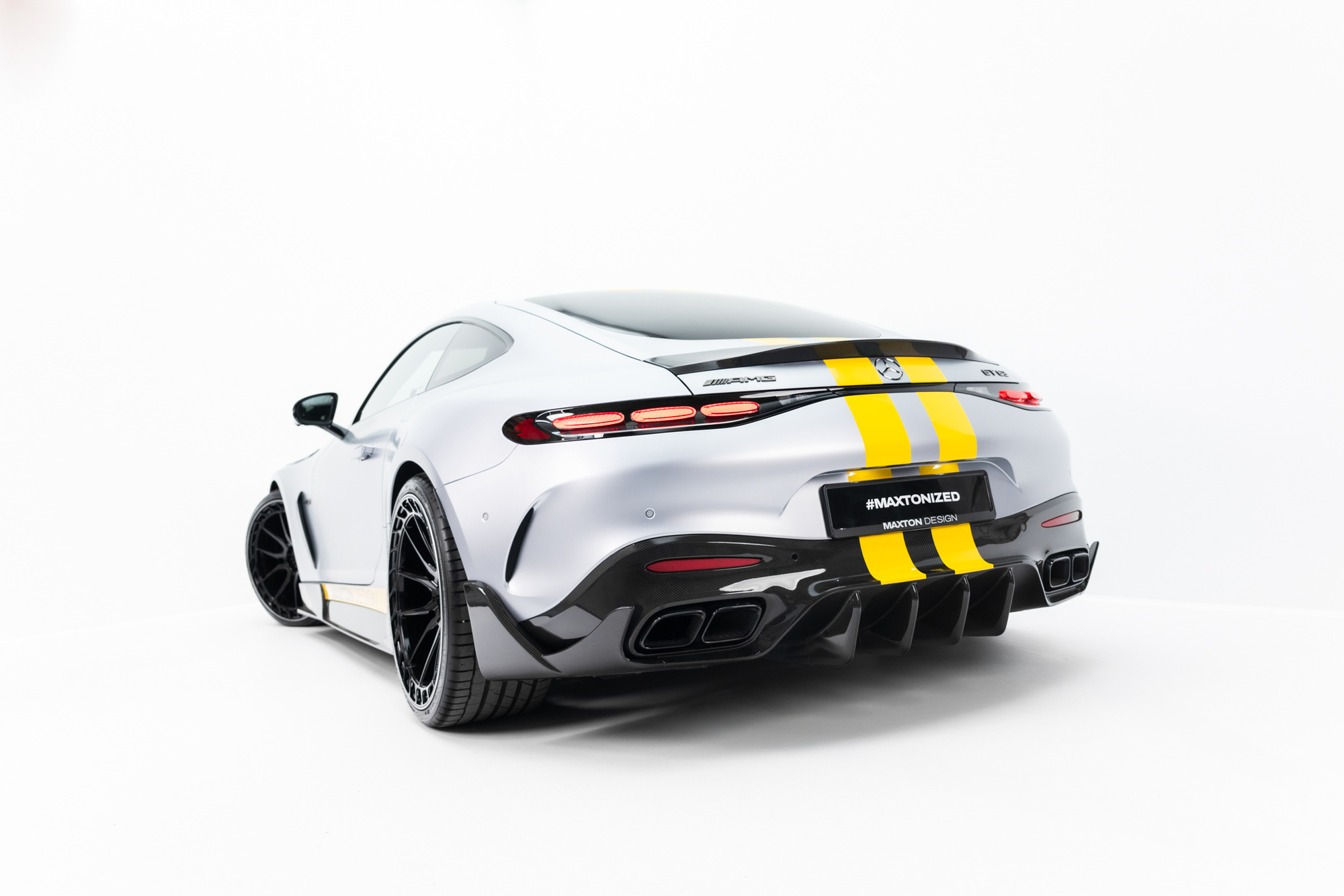 Spoiler in carbonio V.2 Mercedes AMG GT 43 / 55 / 63 / 63 SE Performance C192 2023- - immagine 2