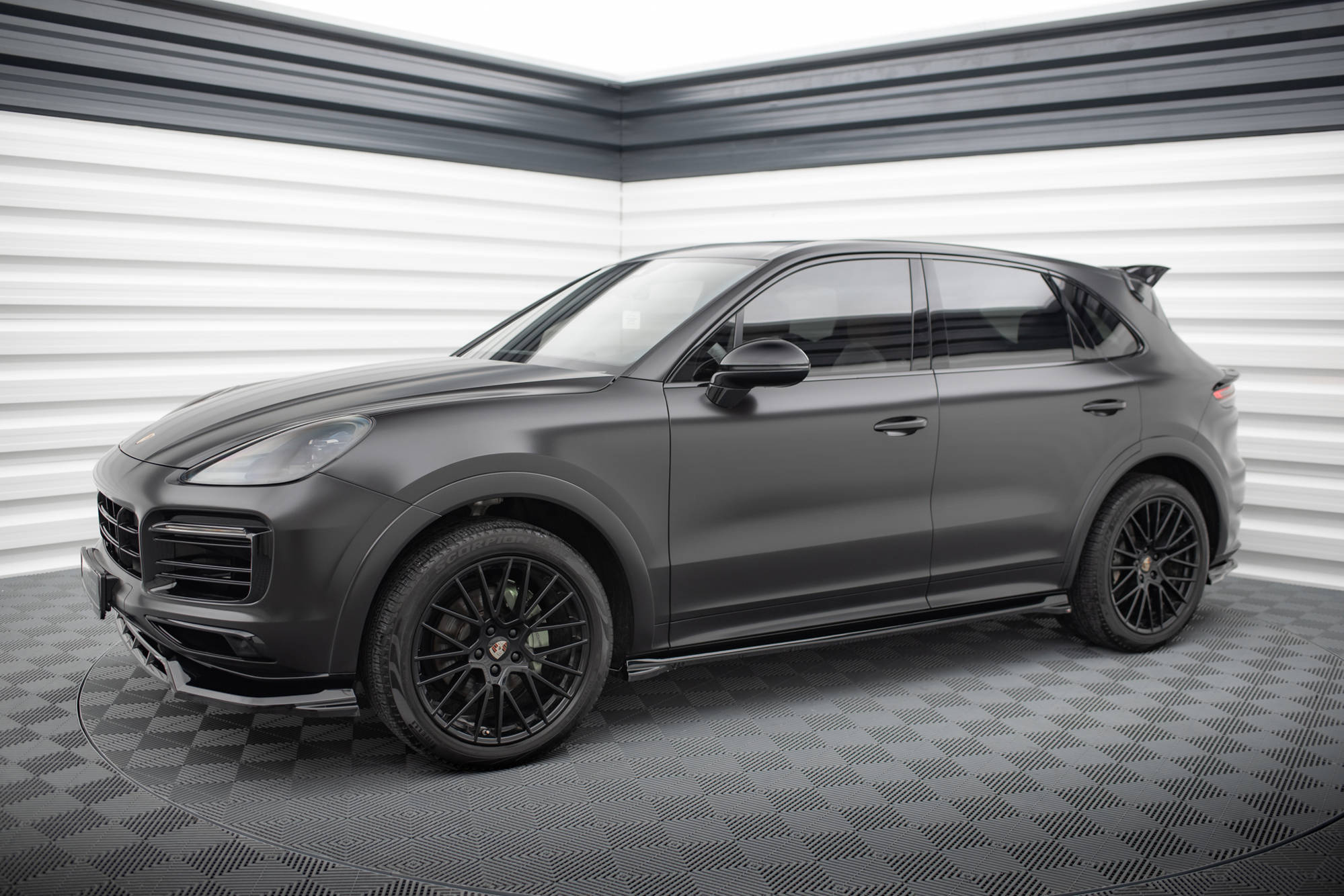 Diffusori minigonne laterali V.1 Porsche Cayenne Sport Design / Turbo SUV / Coupe Mk3 / Mk3 Facelift 2023-